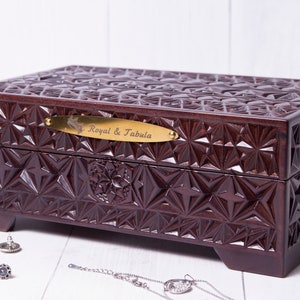 Wood carved jewelry box Jèwerly box for women Wooden jewlery box Hand carved wooden box
