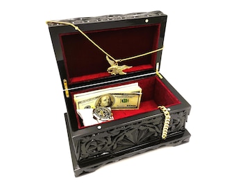 Carved Linden Wood Jewelry Box: Hinged Keepsake Chest