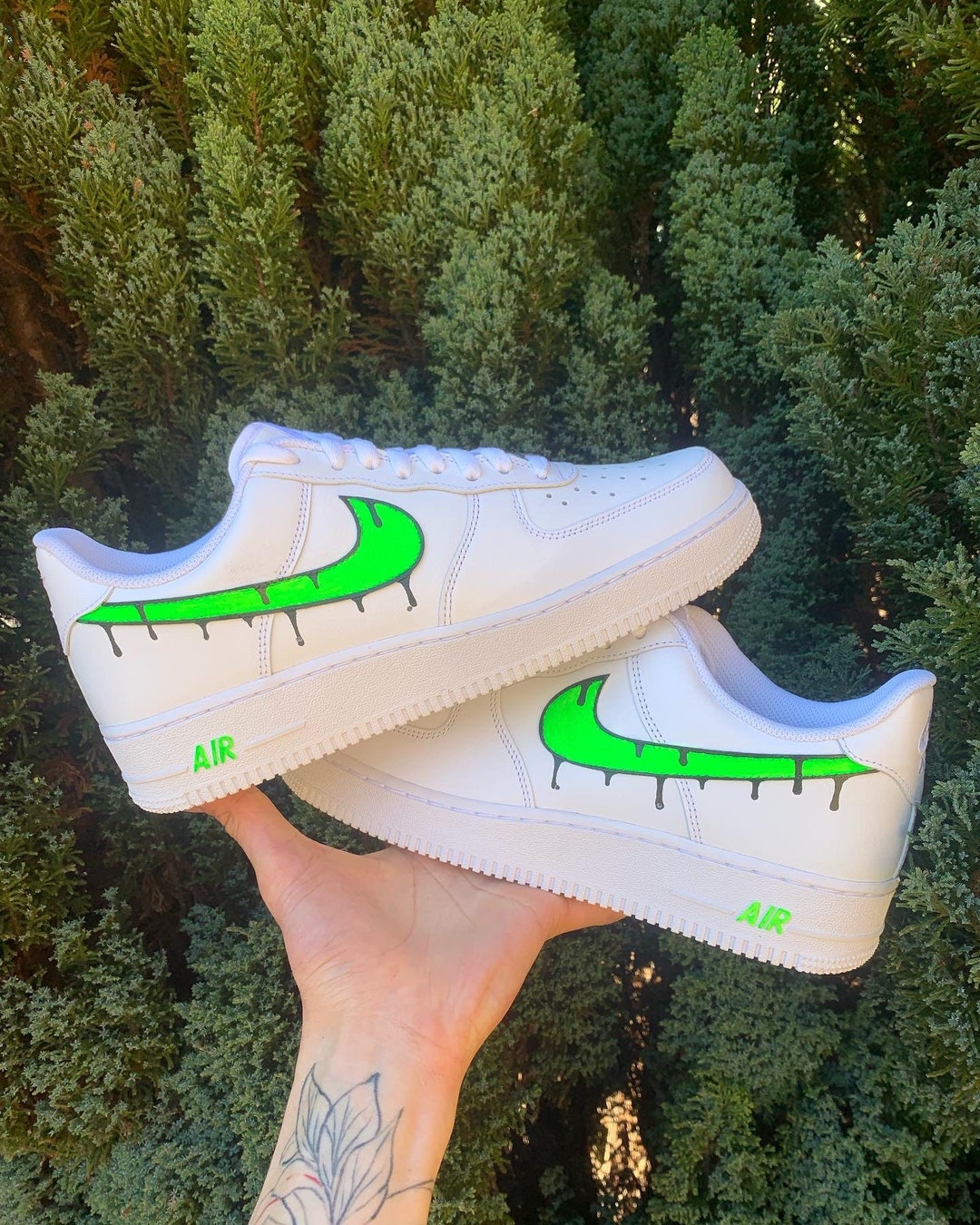 Nike air force neon tick sale