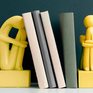 Conjunto de 2 esculturas modernas de ídolos de meninas das Cíclades para decoração de casa com 20 cm de altura
