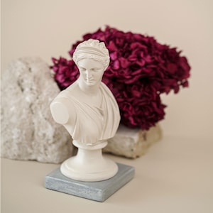 Artemis Bust Statue Decorative Sculpture Pop Art Home Decor 25 cm Height