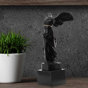 Winged Victory Nike Of Samothrace Sculpture Ancient Greek Famous Statue 25cm Height