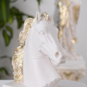 Horse Head Sculpture Modern Bookend Home Decor 22 cm Height