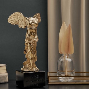Winged Victory Nike Of Samothrace Sculpture Ancient Greek Famous Statue Gold 23cm Height