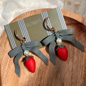Polymer Clay Earrings,Strawberry Earrings,Fall Earrings,Handmade Autumn Jewelry,Thanksgiving,Halloween Earrings,Bow earrings,Cottagecore.