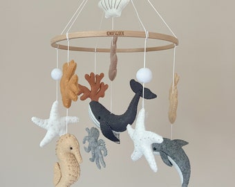 Baby Mobile „Ocean“ mit Tieren aus der Unterwasserwelt für Babybett und Wickeltisch aus Filz, perfektes Geschenk Babyshower, Taufe, Geburt