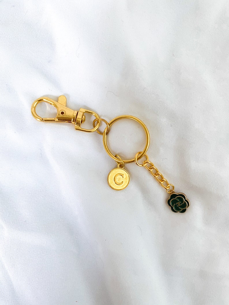 Repurposed Keychain Forest Green Flower