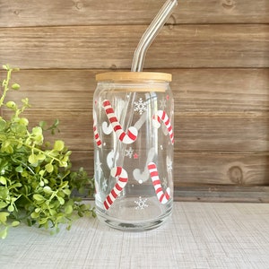 Christmas Candy Cane Tumbler With Straw And Lid, Cute Cup, Iced Coffee Glass Cup With Lid And Straw, 16Oz Glass Can Mason Jar Cup