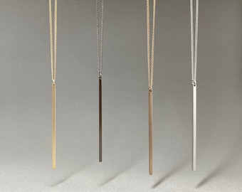 Collier minimaliste avec pendentif barre