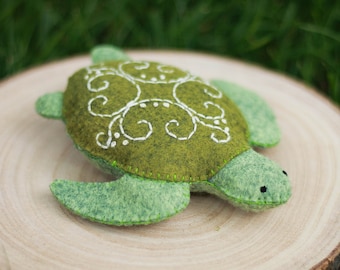 Turtle sewing pattern, felt ornament PDF SVG, Ocean felt pattern, turtle totem, baby mobile, sea creatures pattern, Christmas ornaments