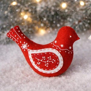 Modello di cucito per ornamenti a forma di uccello, decorazioni natalizie scandinave, modello in feltro PDF SVG, ornamenti natalizi, arte con uccelli, uccello ricamato, rosso bianco