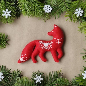 Modello di cucito volpe in feltro, ornamento scandinavo, decorazione di arte popolare, ornamento natalizio, modello in feltro SVG PDF, mobile per bambini, modello di animale in feltro