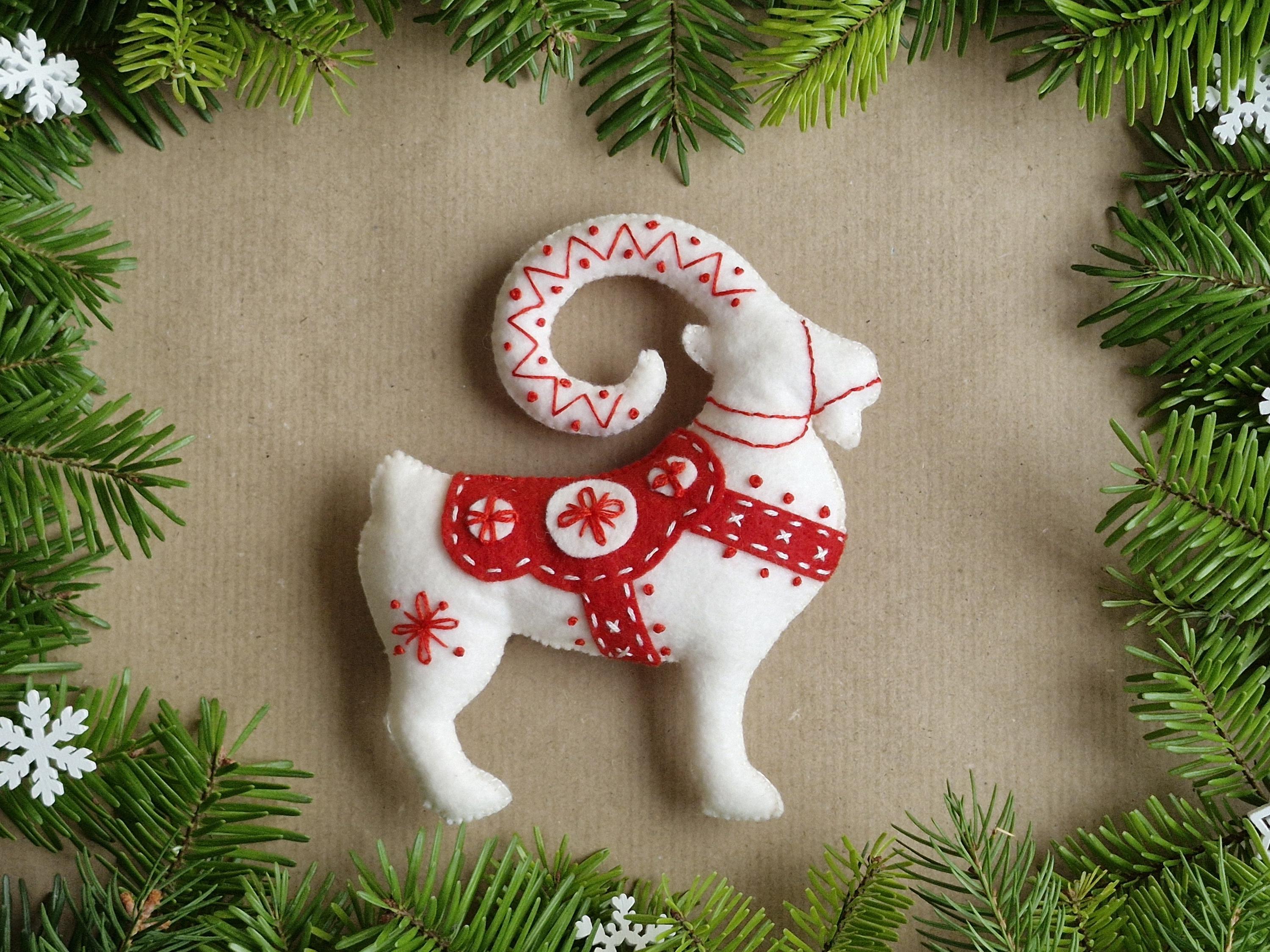 Christmas Goat Sewing Pattern, Felt Julbock PDF SVG Pattern