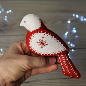 Bird ornament sewing pattern, scandinavian Christmas decor, felt pattern PDF SVG, Christmas ornaments, folk art, felt bird, red and white