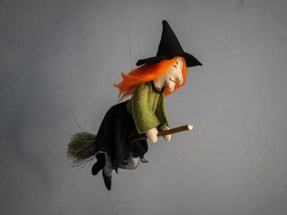 180 cm griezelige heks, half lichaam vliegende heks, Halloween Flying Witch, griezelig decor met vliegende heks en bezem, horrorlay-out feestdecoratie, griezelige rekwisieten huisdecoratie 180 cm griezelige heks, half lichaam vliegende heks, Halloween Flying Witch, griezelig decor met vliegende heks en bezem, horrorlay-out feestdecoratie, griezelige rekwisieten huisdecoratie