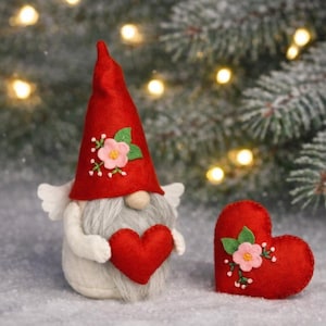 Valentine gnome sewing pattern PDF SVG, felt heart with flower, spring gnome, LOVE gnome, heart garland, angel gnome