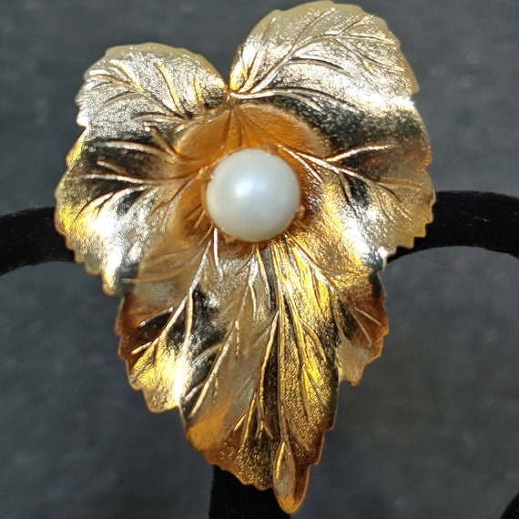 Sarah co shop brooch