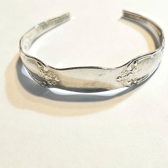 Vintage Silverplated Wm. A. Rogers Oneida LTD Cuff Bracelet.
