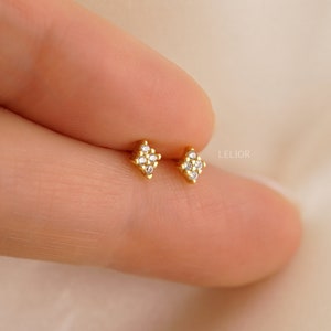 Tiny CZ Rhombus Stud Earring • Rhombus Cartilage Studs, Dainty Rhombus CZ Earring, Tiny CZ Diamond Earring, Cartilage Piercing Earrings
