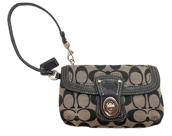 Coach Signature C Canvas Wristlet
