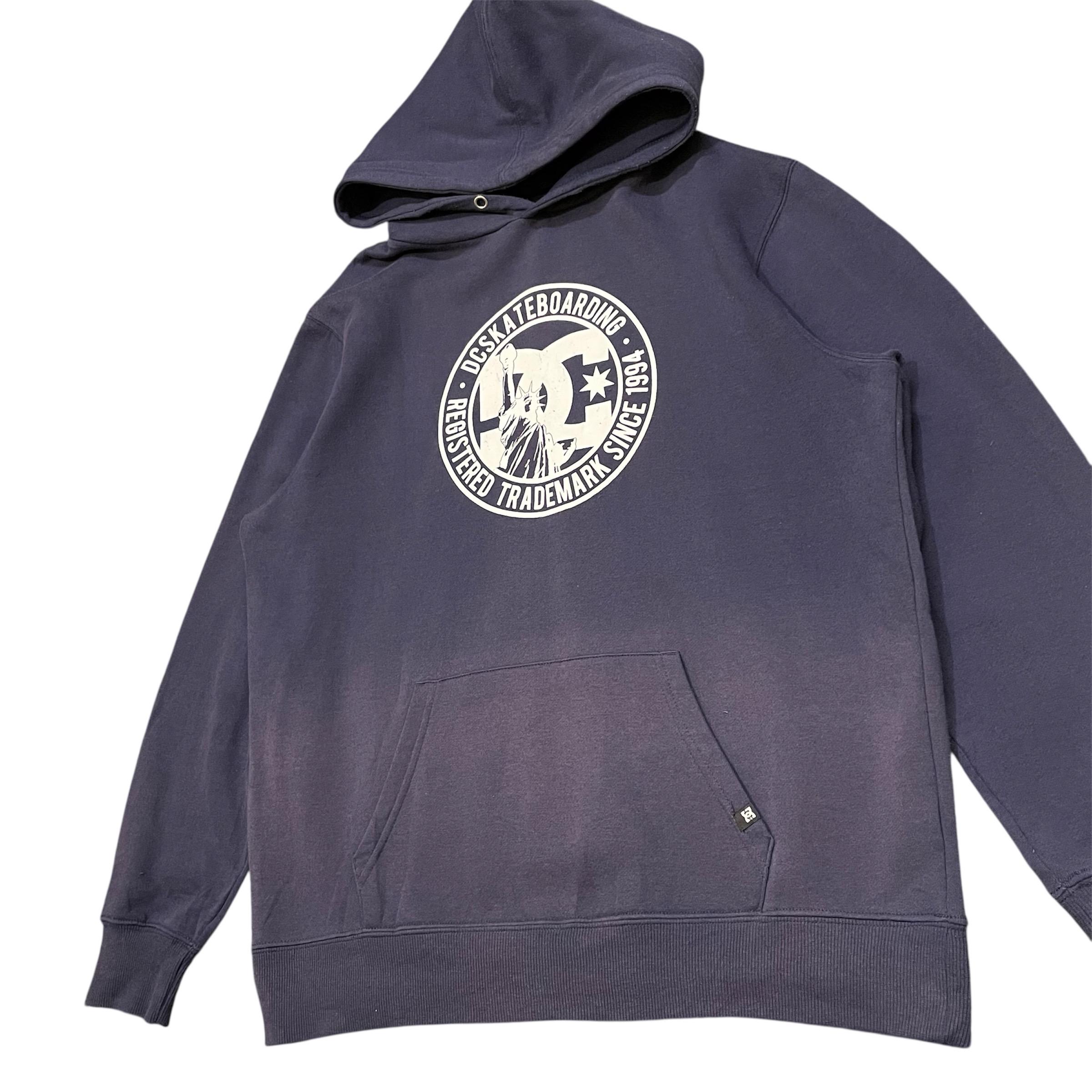 DC Skateboarding Hoodie Large Navy Blue Statue of Liberty Graphic 