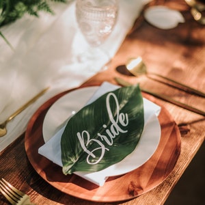 Tarjetas de lugar de boda de hoja, tarjetas de acompañante de asientos, decoración de boda tropical