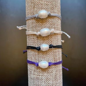 Freshwater Pearl Bracelet/Pearl Cord Bracelet/Stacking Bracelet/Surfer Bracelet/VSCO Bracelet