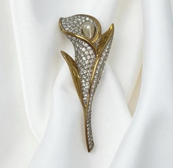 Vintage Swarovski Signed Swan Gold-Tone Crystal & Pearl Calla Lily Brooch