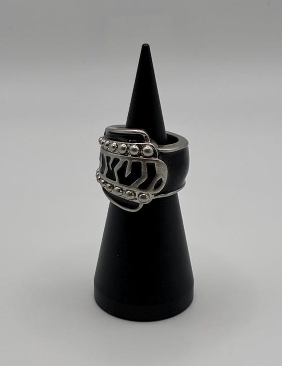 Black Enamel Silver-Tone Statement Ring Size 6.5–7 - image 3