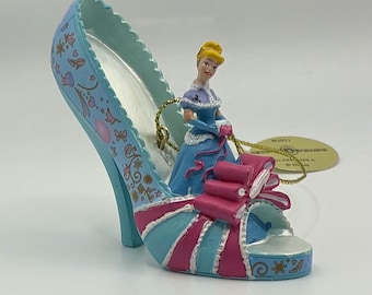Retired Disney Cinderella “Keep the Holidays in Your Heart” Bradford Exchange Holiday Christmas Ornament