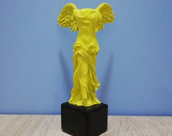 Nike de Samothrace La Victoire ailée 22,5 cm Le symbole de la victoire Copie du musée Sculpture grecque faite main en marbre blanc et albâtre moulé