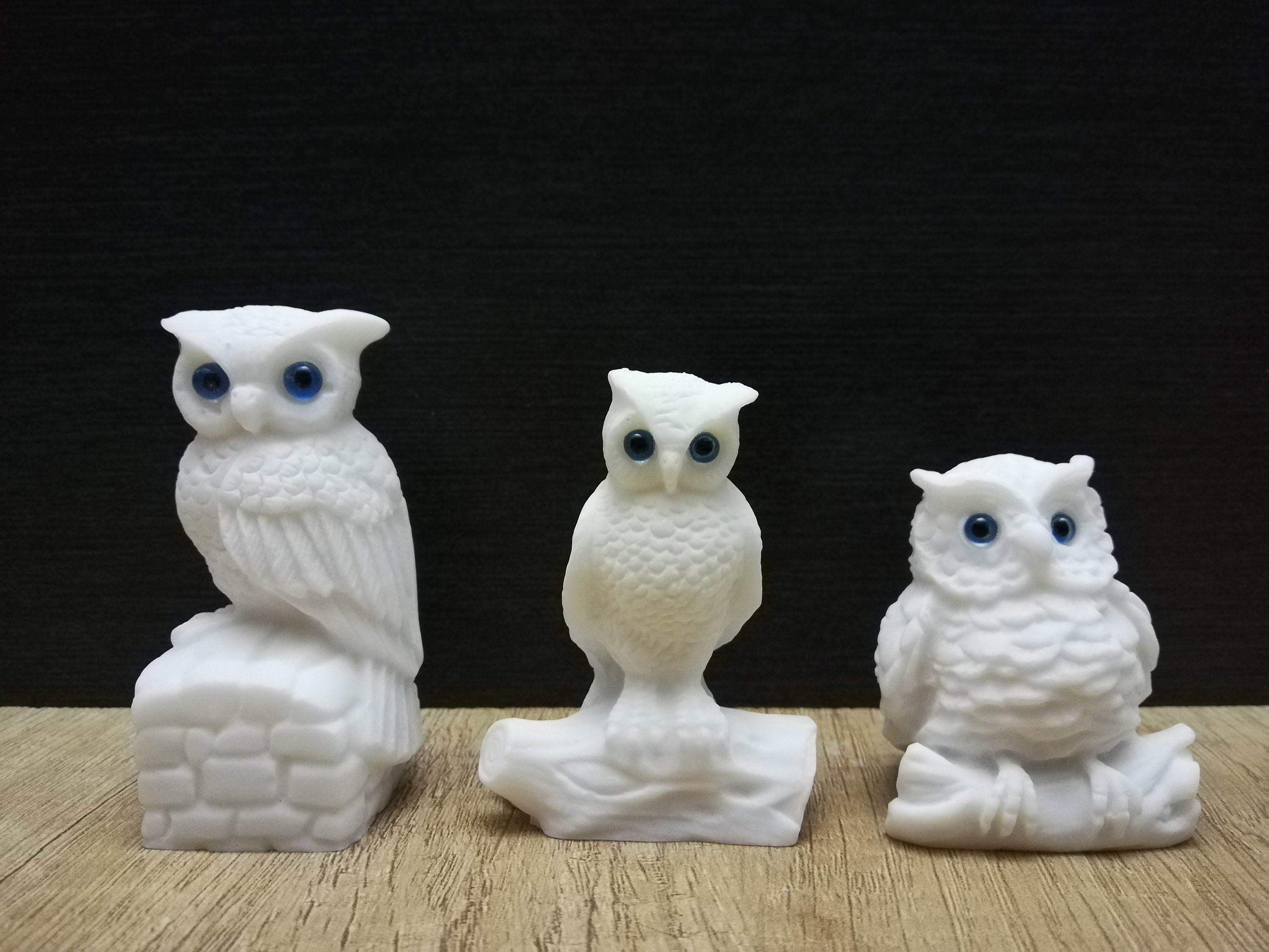 Owls Three Sizes L-7.9cm M-6.5cm S-5cm The Symbol of Wisdom and Prudence White Marble - Cast Alabast
