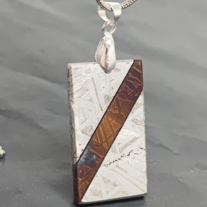 15.6g Naturmeteoriten-Schnitzanhänger ， Muonionalusta Meteoriten-Halskette, Geschenk, Muster, Sammlung QD308