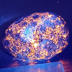 Yooperlite, yooperstone, emberlite, collectors piece fluorescent sodalite! Super bright, rare, unique, lake Superior, Upper Michigan, Yooper