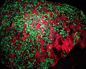 UV Reactive Willemite Franklinite Shortwave Fluorescent Mineral Display- Specimen for collectors. New Jersey