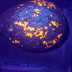 Yooperlite, yooperstone, emberlite, collectors piece fluorescent sodalite! Super bright, rare, unique, lake Superior, Upper Michigan, Yooper