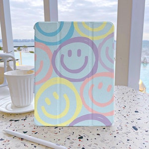 Kawaii Color Smile Art iPad Case 7th Generation iPad Case with Pencil Holder iPad Case 9 Generation 10.2 Soft Back Cover For iPad Air 4/5