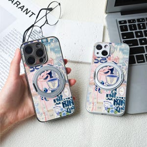 ブルー パッチワーク ピクチャー iPhone ケース、Magsafe iPhone 16/15 ケース、iPhone 14/13/12 レザー マグネット、iPhone 7/8/12/13 Mini ケース XR XS SE ケース