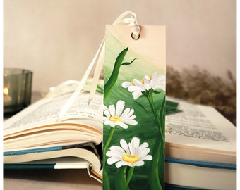 Hand painted daisy flower bookmark, gift for bookmark lovers, botanical designs, handmade bookmark, gift idea