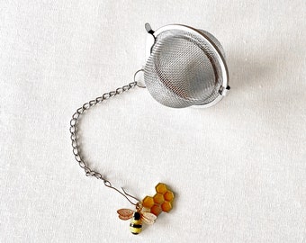 Tea Infuser Ball Stainless steel with Honey Bee Charm Pendant for Loose Leaf Tea