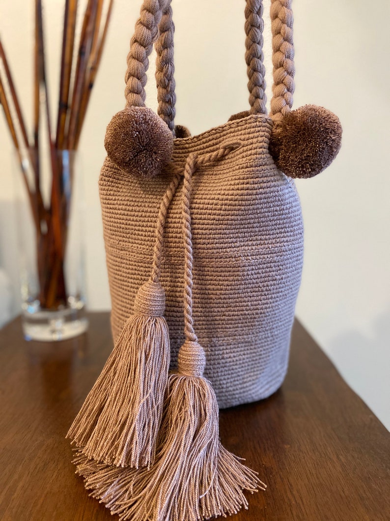 Rose Wayuu Twist Bag