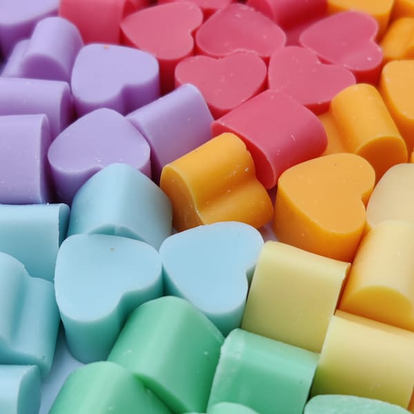 Mini wax melts, 20, 50 highly scented mini hearts wax melts hand made with a soy-paraffin blend