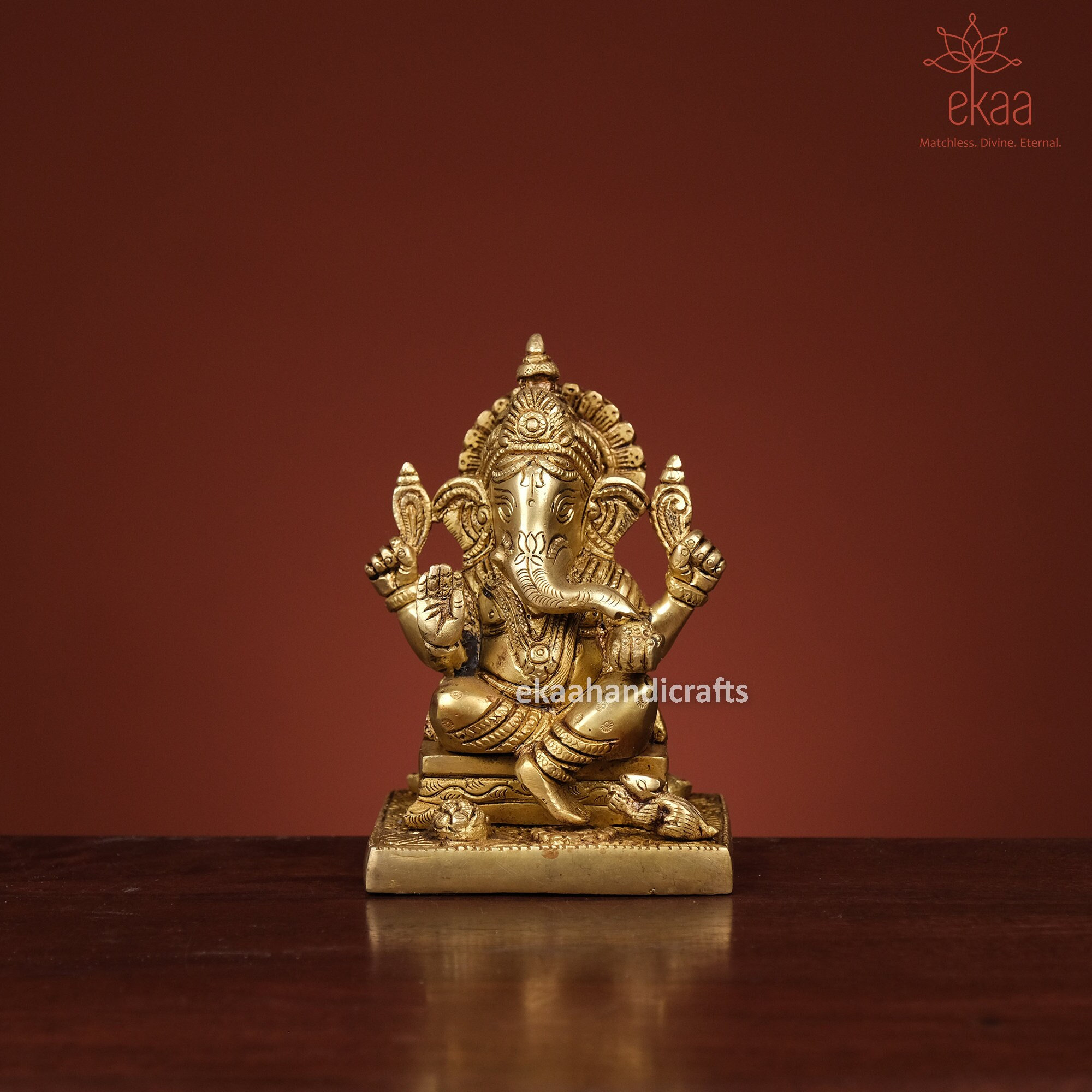Ganesha Statue in Brass, Beautiful Ganesha Idol, Lord of wisdom, Lord Ganpati Statue, Brass Ganesha Figurine for Home Temple Mandir
