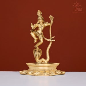 Mässing Kaliya Krishna Staty 21 cm – Hindu God Krishna Idol, Kaliya Mardan Murti, Temple Home Decor, Pooja Room Statue, Spiritual Gift