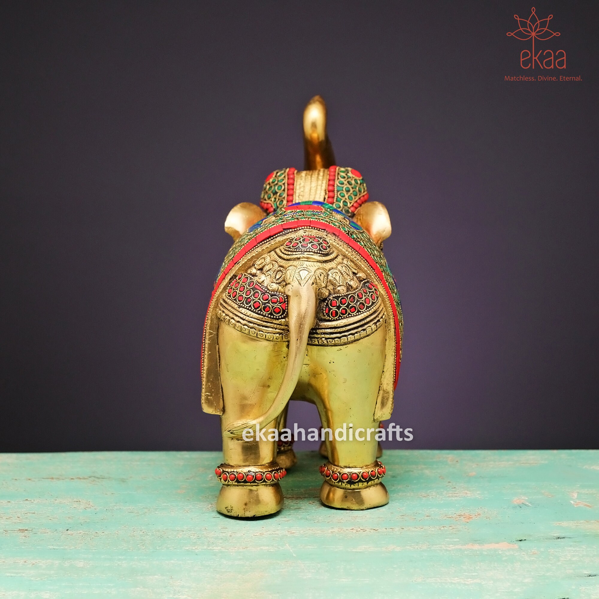 ハンドメイド真鍮製インド象のショーピース | エスニックな室内装飾