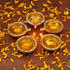 Brass Diya for Puja Temple Decoration, Round Diya Stand Oil Lamp for Home Mandir, Pooja Articles Decor Gifts Item, Home Decor Oil Dia