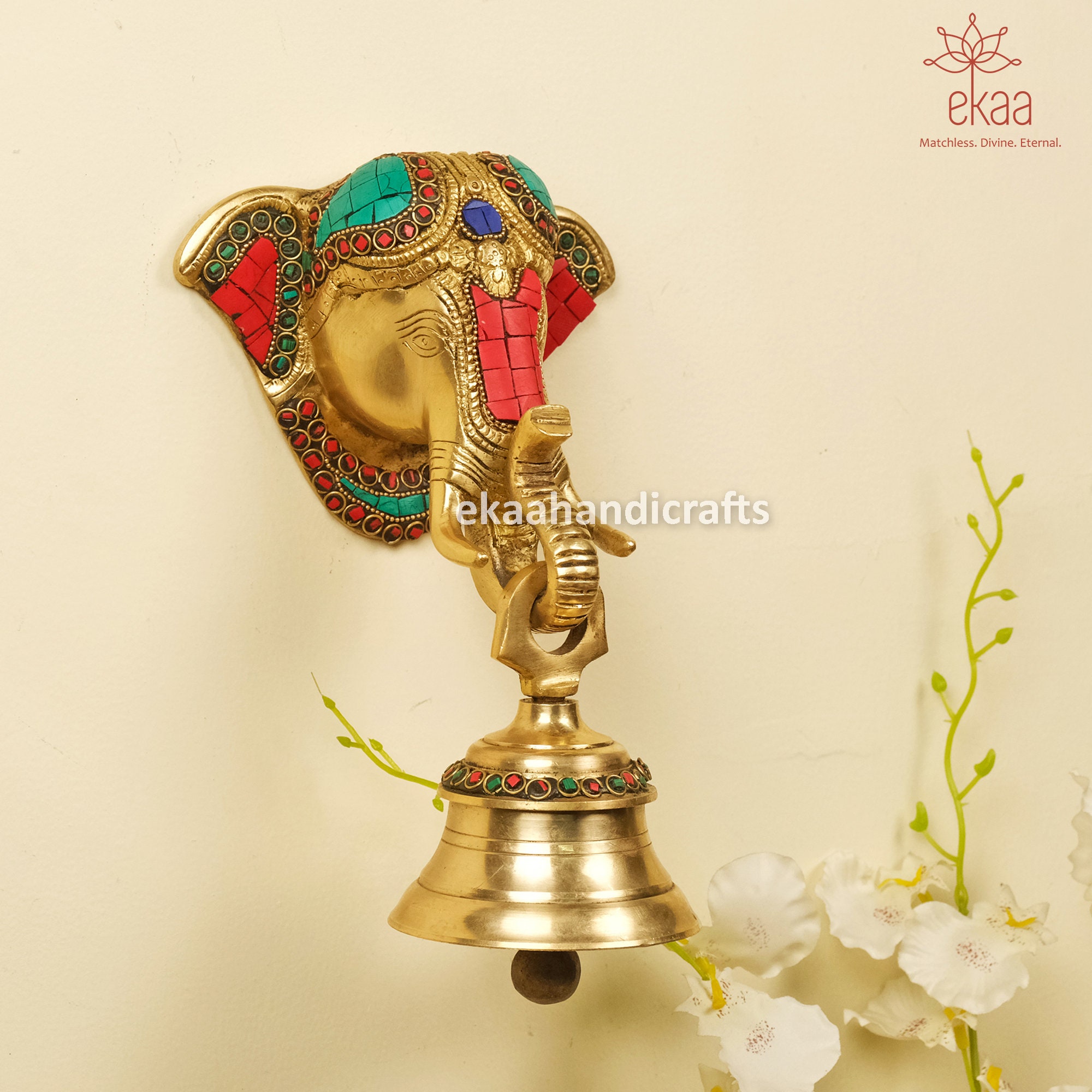 Lord Ganesha Brass Wall Hanging Mask with Bell | Ganapati Wall Decor | Vignaharta Siddhi Vinayak Sculpture | Indian Home Decor Diwali Gift