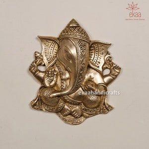 Lord Ganesha Brass Wall Hanging, Brass Indian Home Decor, Diwali Decorations, Vignaharta Ganapati, Siddhi Vinayak, Ethnic Wall Decor Indian