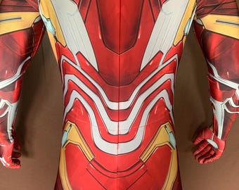 Rubie‘s Marvel Avengers Endgame Iron Man Deluxe Kostüm – Erwachsener Superhelden-Faschingskostüm – Mit Polsterung, Maske & Stiefelaufsätzen Rubie‘s Marvel Avengers Endgame Iron Man Deluxe Kostüm – Erwachsener Superhelden-Faschingskostüm – Mit Polsterung, Maske & Stiefelaufsätzen