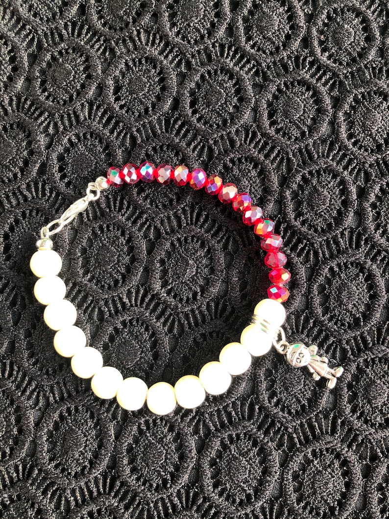 Pearl bracelet Red crystal Bracelet Charm bracelet
